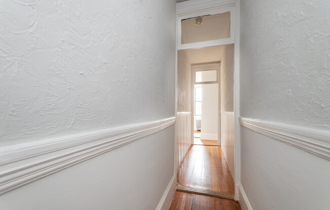1 bed, 1 bath, 397 sqft, $2,400, Unit 7