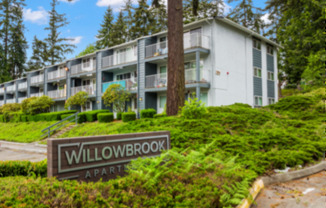 Willowbrook | Spacious 1 and 2 bedroom apartments in Edmonds, WA | Come Tour Today!