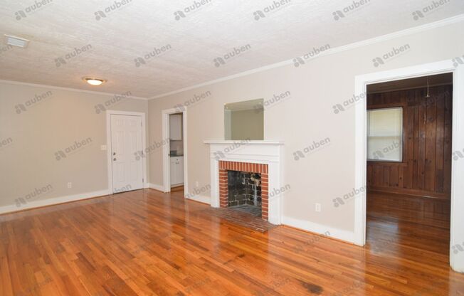 $1,200 - 2 bed/1 bath home for lease!, TOTAL ELECTRIC.