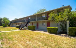 806 E 13th St Unit #202