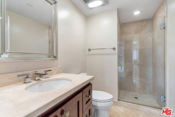 612 S. Barrington Ave. #210
