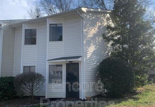 1411 FOXWOOD DR