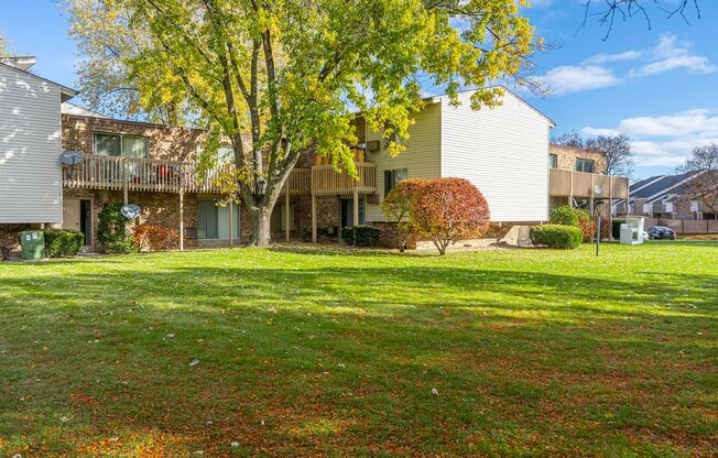 3 beds, 1.5 baths, 1,100 sqft, $1,799, Unit 9016 - 203