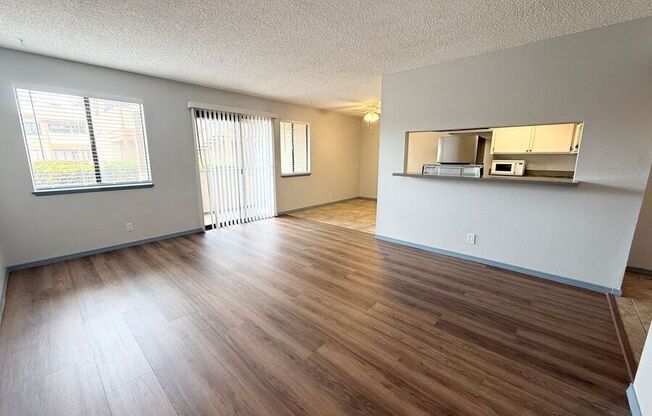 3720 SNORKEL CIR