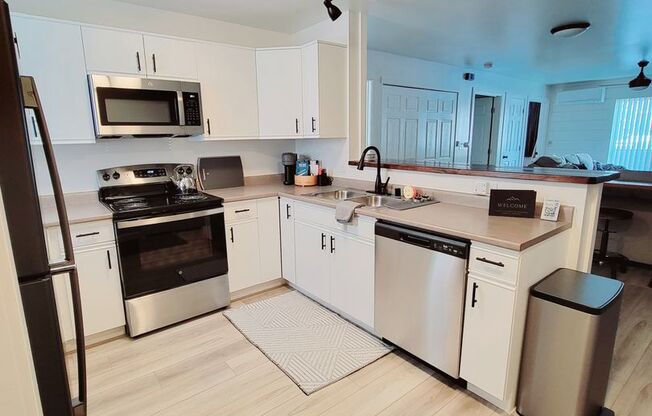 2 beds, 2 baths, 915 sqft, $2,575, Unit 4346-15