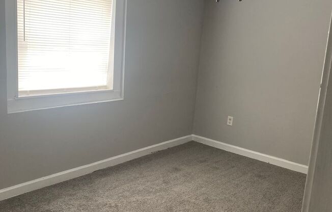 2 beds, 1 bath, 825 sqft, $1,250, Unit 1015-4