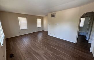 2 beds, 1 bath, $750