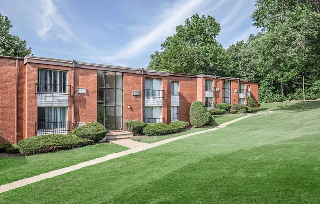 Forest Park - Apartment Living in Rocky Hill, CT
