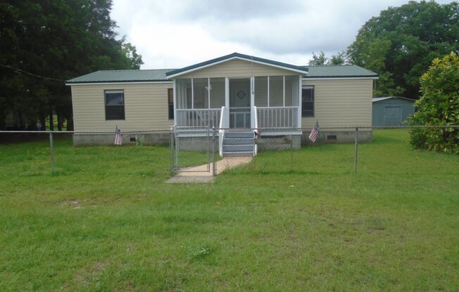 3 beds, 2 baths, $1,400