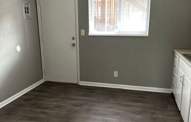 2 beds, 1 bath, 750 sqft, $945, Unit B05 1038 11