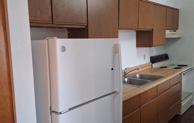 Linda Susan Arms Apartments