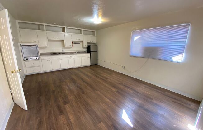 Studio, 1 bath, 400 sqft, $725, Unit 1623-3