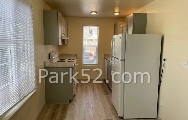 $500 Off! Updated Tacoma Apartment – 6601 S Tyler St #2, Tacoma, WA 98409