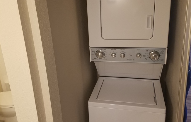2 beds, 2 baths, 934 sqft, $1,675, Unit 167