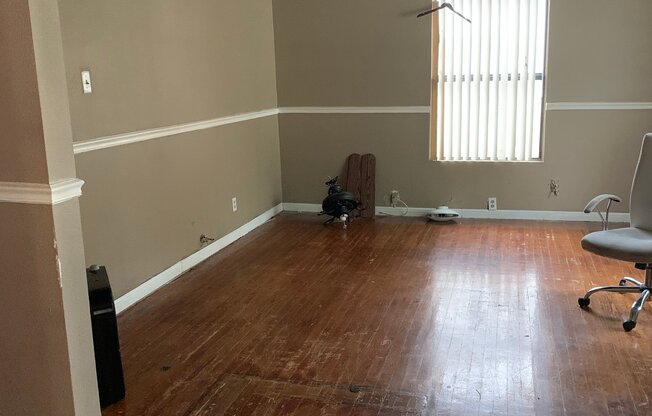 631 EL MONTE