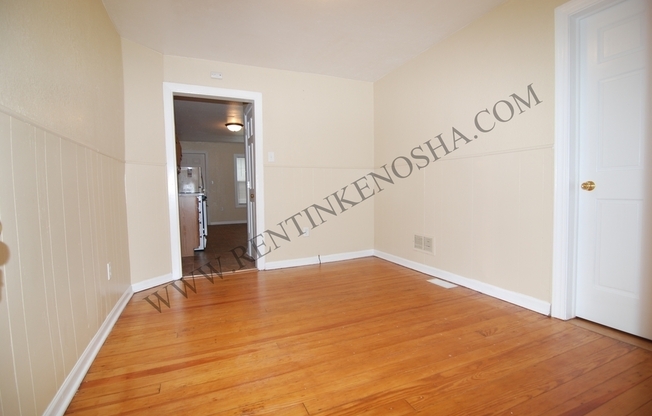 2 beds, 1 bath, 640 sqft, $795, Unit Apt 100