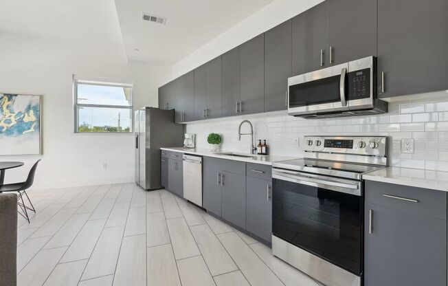 1 bed, 1 bath, $1,749, Unit 413