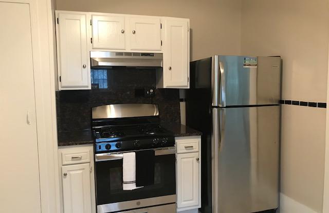 2 beds, 2 baths, 1,200 sqft, $1,500