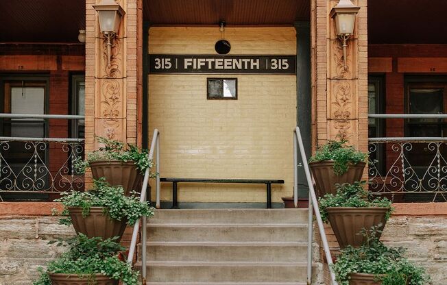 Studio, 1 bath, 494 sqft, $950, Unit 307-40