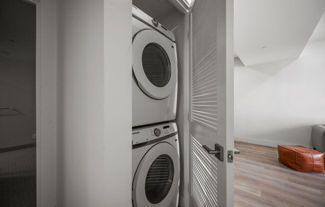 4 beds, 4 baths, 1,200 sqft, $4,493, Unit 401