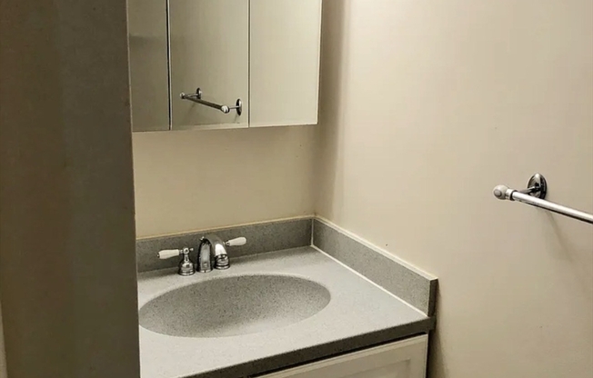2 beds, 1.5 baths, 980 sqft, $2,595, Unit A104