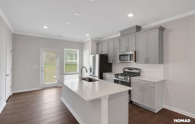 Brand New Charming 2 master BR Townhome in Graham