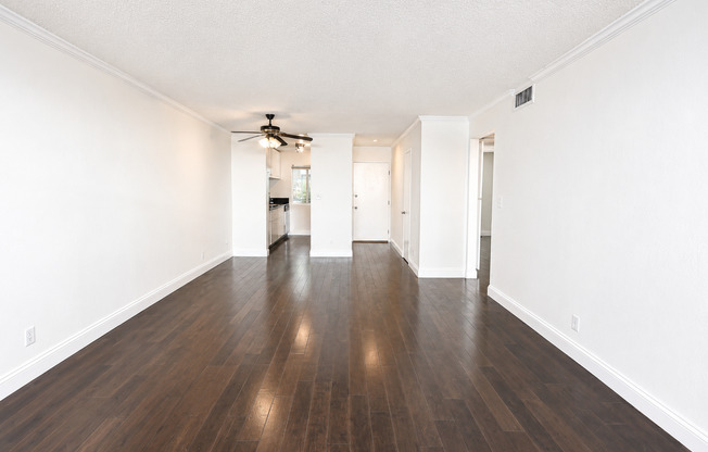 2 Bedroom + 2 Bath Condo in Winnetka