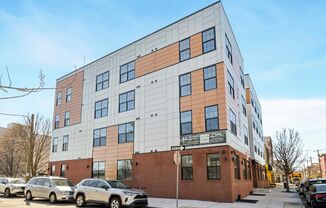 300 W Norris St