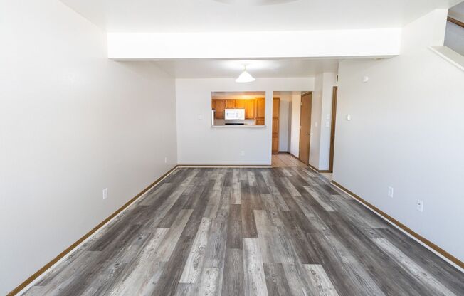 1433-1435 Bodie Drive