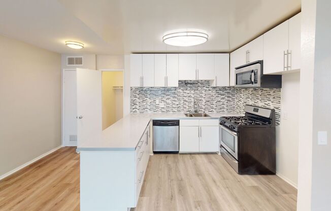 HAR - Harvard Apartments