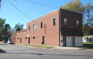 2447 E Walnut Street