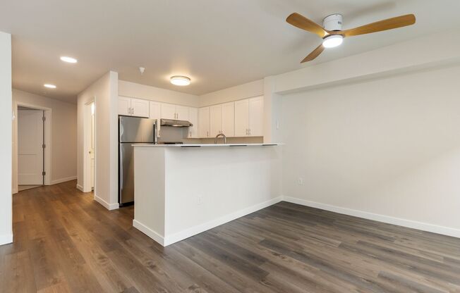 2 beds, 2 baths, 1,005 sqft, $2,895, Unit 307