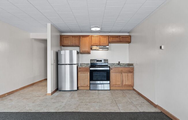 Studio, 1 bath, 500 sqft, $875, Unit 35