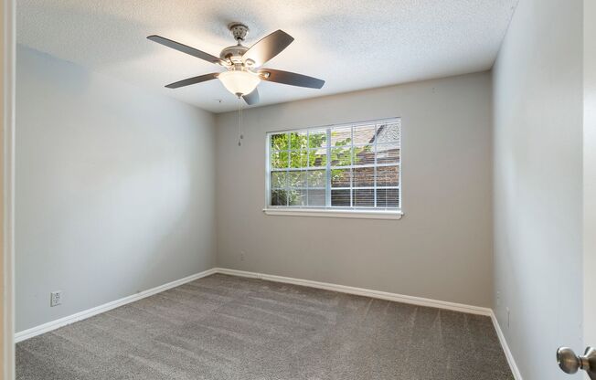 2 beds, 2 baths, 925 sqft, $1,100, Unit 213