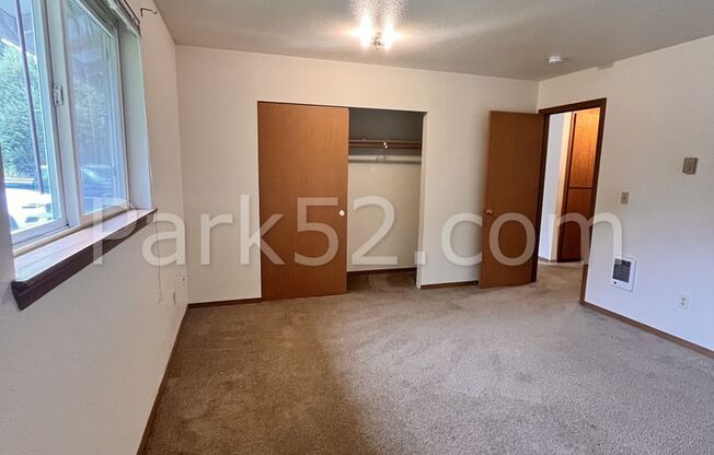 2 beds, 1 bath, $1,700