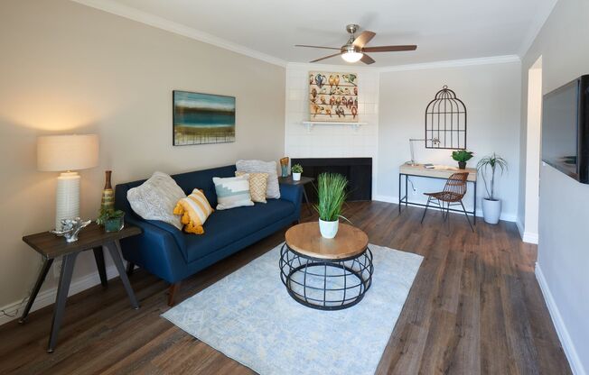 2 beds, 1 bath, 850 sqft, $1,099, Unit 122
