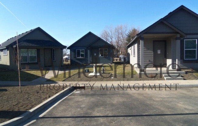 1 bed, 1 bath, 400 sqft, $1,195, Unit chin283-1