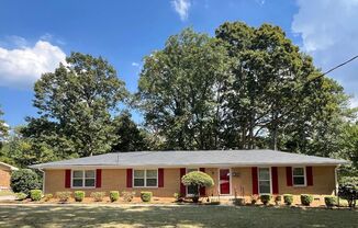 3-Bed, 2-Bath Ranch Home in Stone Mountain—AVAILABLE NOW!!