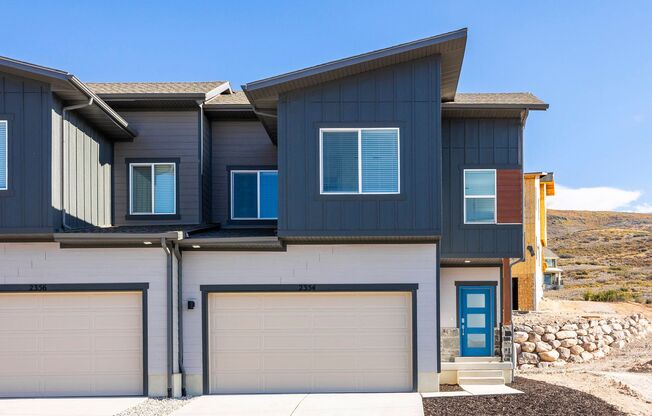 End Unit New Construction with Finished Basement Includes Utilities in New Jordanelle Ridge Neighborhood