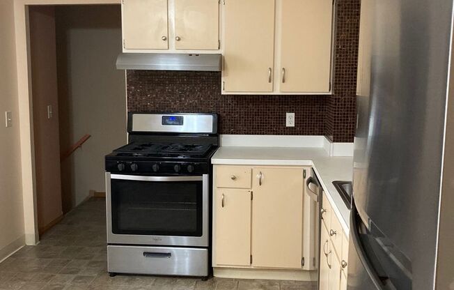 Condo for Rent Richmond Heights