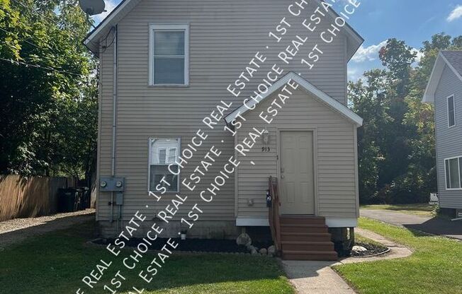 913 W LAPEER ST