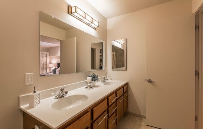 2 beds, 2 baths, $2,995, Unit #204