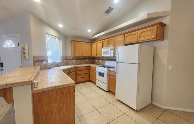 3 beds, 2 baths, $1,950