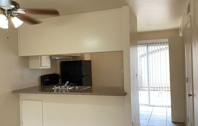 2 beds, 1.5 baths, $1,295, Unit 171