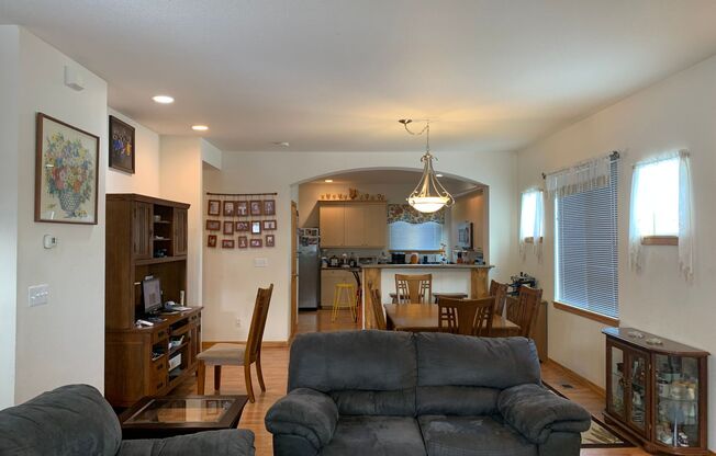 Beautiful 4 Bedroom, 3.5 Bath Home For Rent in Fort Collins!!