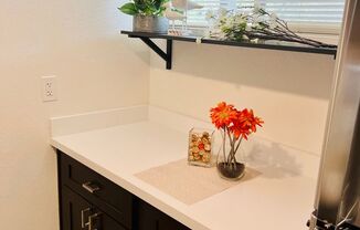 1 bed, 1 bath, 720 sqft, $1,095, Unit 211
