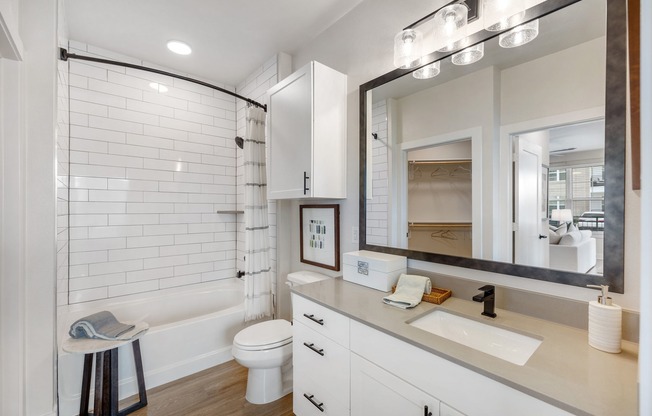 Second Bathroom with Soaking Tub