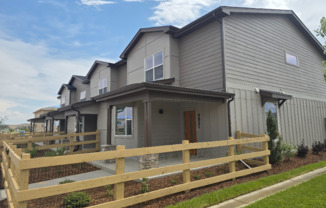 4832 RIV RDS DR