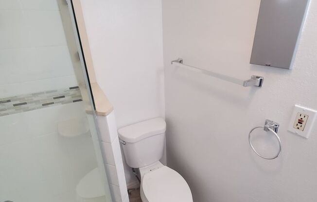 Studio, 1 bath, $1,375, Unit 06