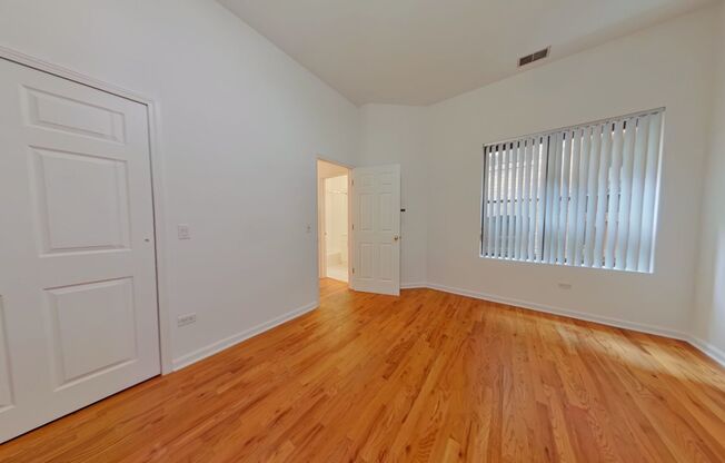 721-23 Briar